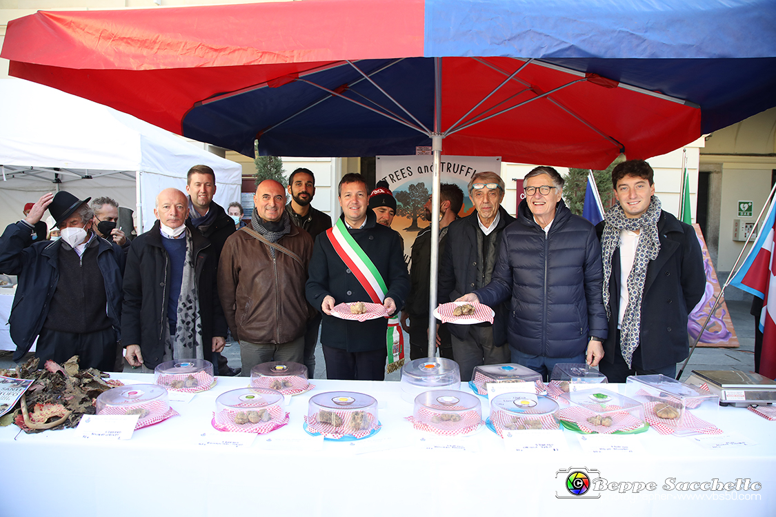 VBS_5929 - 10.ma Fiera Nazionale del Tartufo e Fiera dei Santi.jpg
